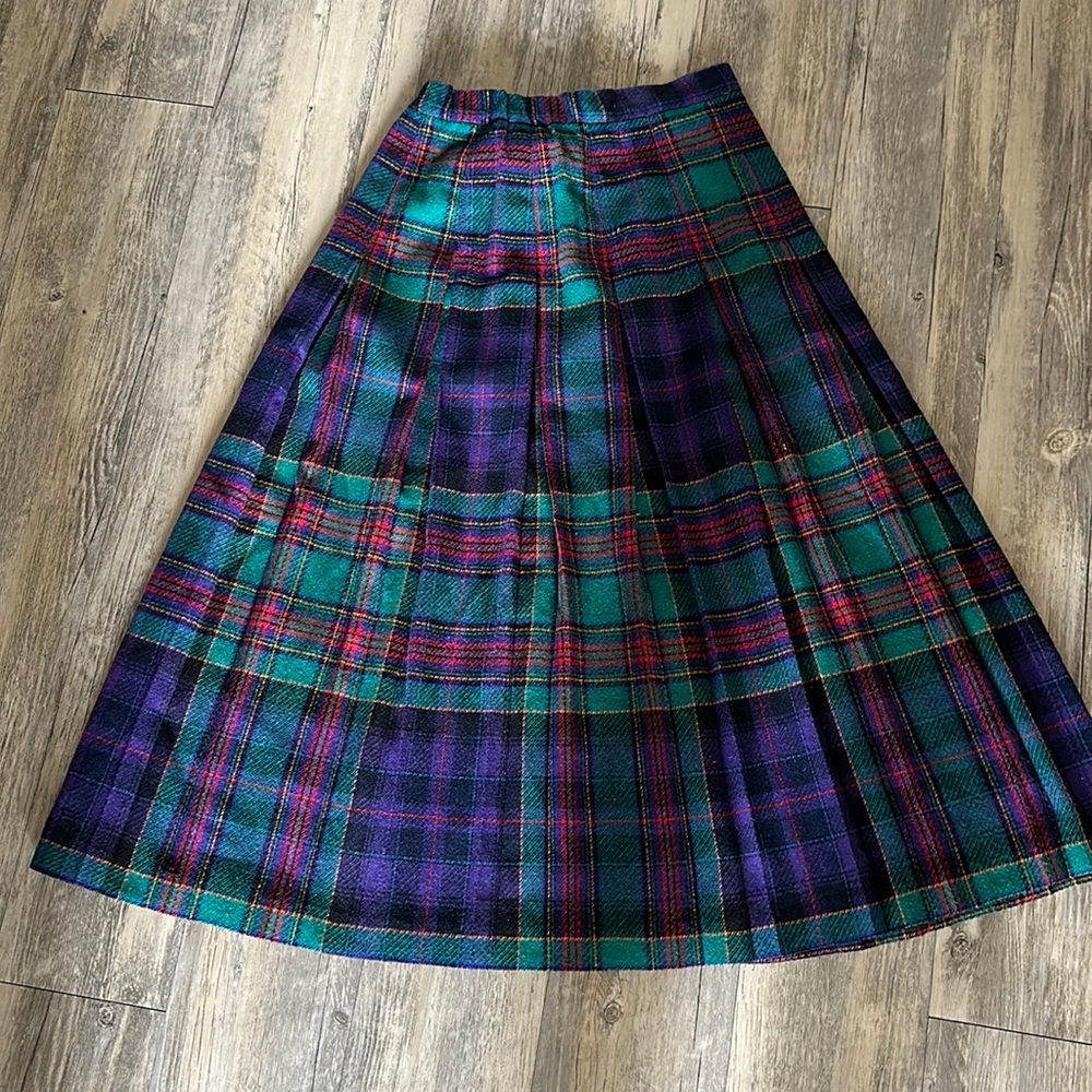 Beautiful VTG Union Made wool (mix?) skirt